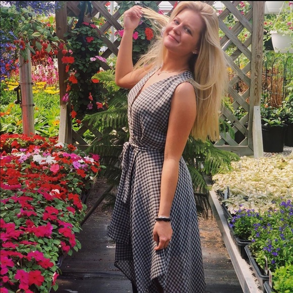 Meet your Posher, Hanna - Picture 2 of 9